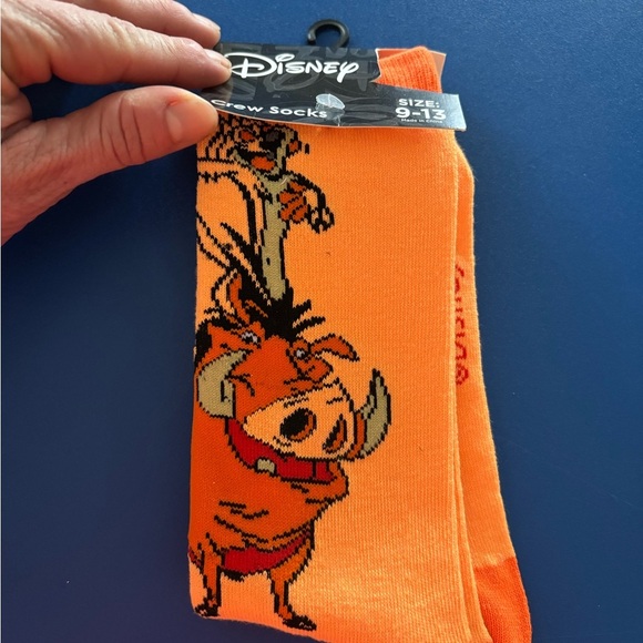 Disney Orange Lion King Pumbaa and Timon crew socks sz 9-13 - Picture 1 of 3